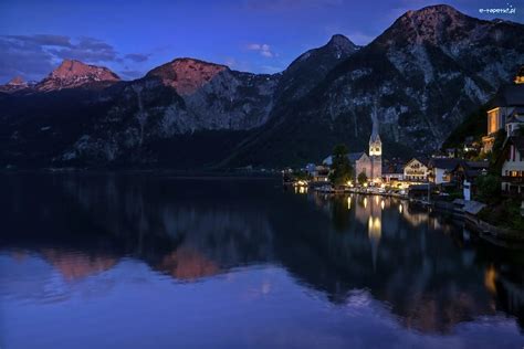 Noc Domy Kościół Hallstatt Austria Góry Alpy Salzburskie Jezioro