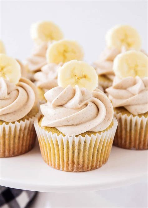 Banana Cupcakes {with Cinnamon Frosting } Video Lil Luna