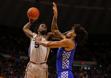 Emmitt Williams Recent Move To The Bench A Win Win For Lsu Basketball