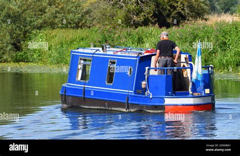 Narrow Boat On River Ouse Hi Res Stock Photography And Images Alamy