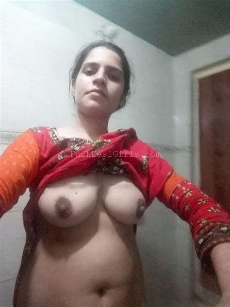 Pakistani Wife Nude On Video Call Showing Big Boobs Fuckdesigirls