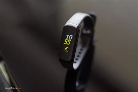 Обзор Samsung Galaxy Fit. Маленький браслет с большими возможностями ...