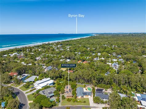 2 Berrimbillah Ct Ocean Shores Nsw 2483 Domain