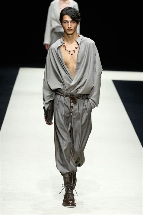 Emporio Armani Spring 2025 Menswear Collection | Vogue