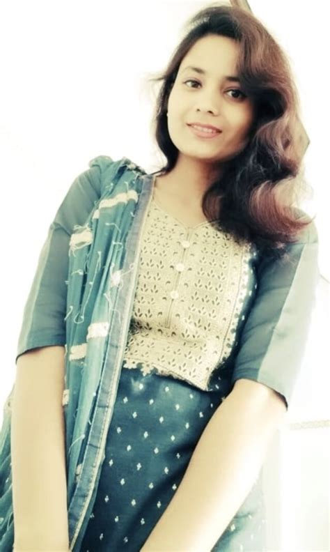 Can I Get Nudes And Non Nudes Of This Pakistani Babe Namethatporn