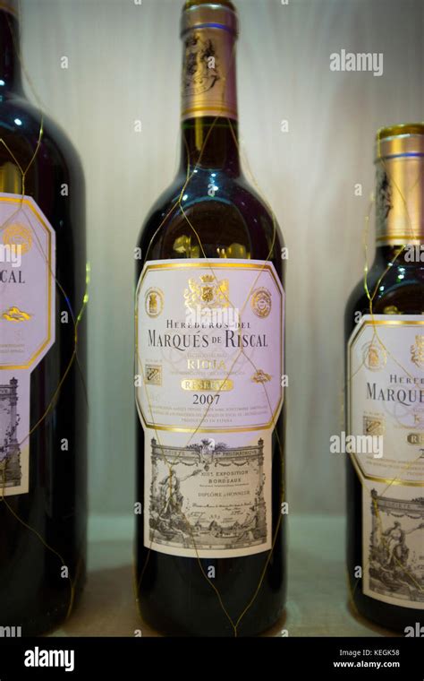 Marques de riscal bottle hi-res stock photography and images - Alamy