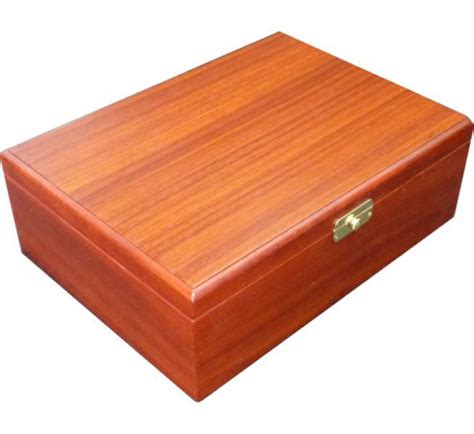 Шкатулка из красного дерева | деревянная шкатулка на заказ
