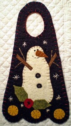 410 Wool Door Hangers Ideas In 2024 Penny Rug Wool Applique