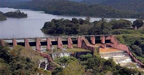 Mullaperiyar Dam - Live Kerala