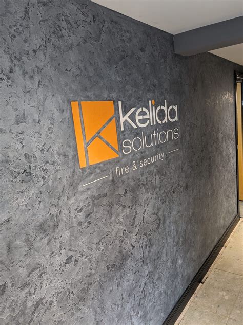 Unique venetian wall with company logo - RF Plastering and Venetian