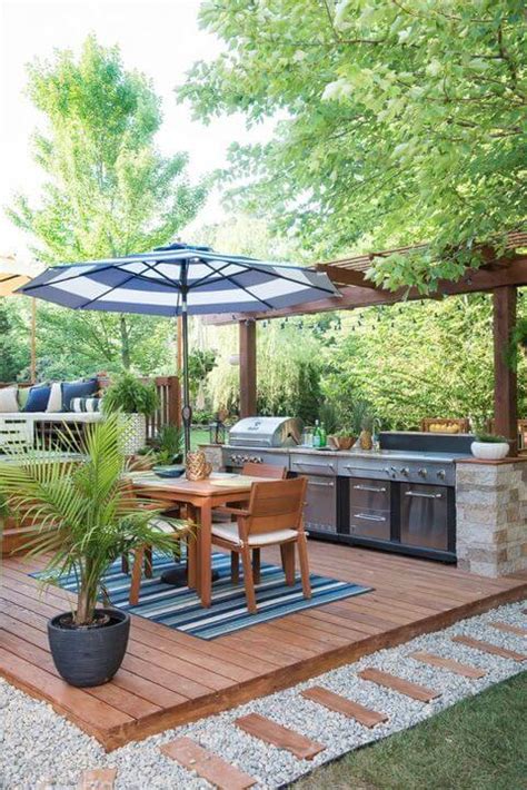 23 Mind-blowing Backyard Deck Ideas