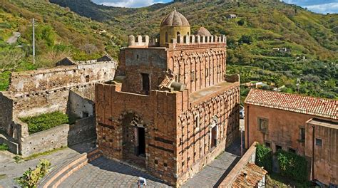 Messina la Chiesa dei Santi Pietro e Paolo d Agrò a Casalvecchio