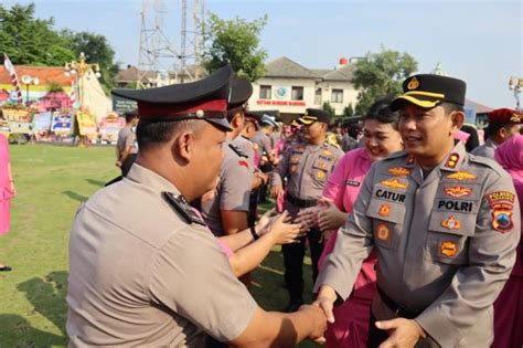 Personil Polresta Surakarta Naik Pangkat Setingkat Lebih Tinggi Di