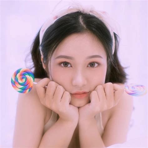 Hot girl phố núi khoe vẻ đẹp trong trẻo như sớm mai Báo Dân trí