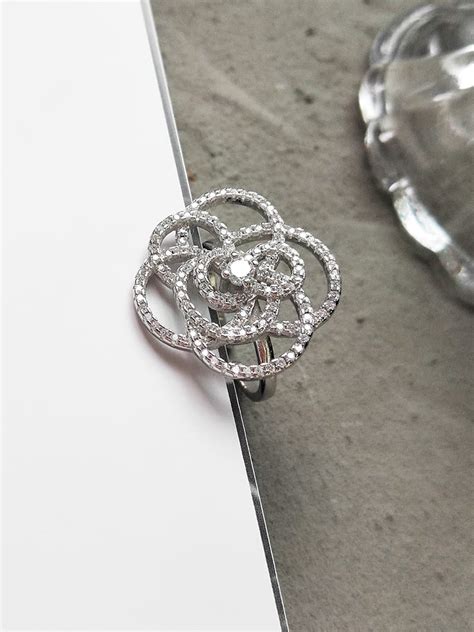 Sterling Silver Rhinestone Hollow Flower Minimalist Midi Ring