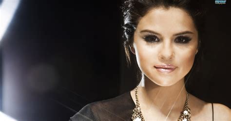 Selena Gomez Hot Celebrities Wallpaper Hd X Will Wallpaper