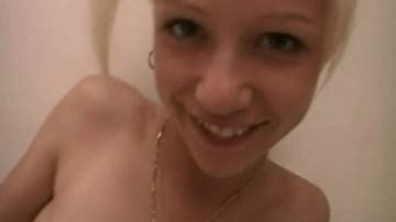 Une française sexy fait du porno Porn