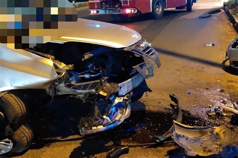 Incidente Sull Asse Mediano All Uscita Di Afragola Coinvolte Auto