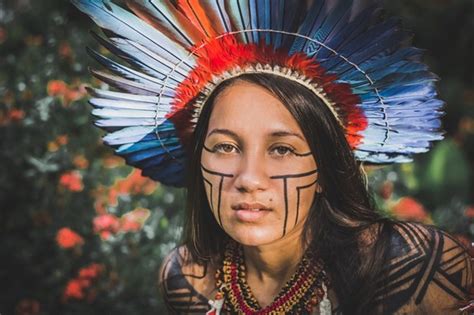 A Mãe Do Brasil é Indígena Duas Gerações De Ativistas Indígenas