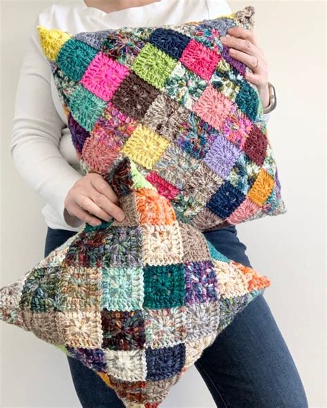 8 Easy Crochet Square Pillow Cover Patterns - This is Crochet