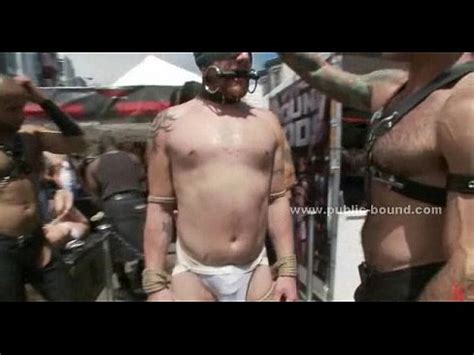 Prisionero atrapado y follado en instalaciones subterráneas en sexo grupal extremo XVIDEOS