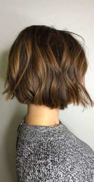 Wavy Bob Hairstyles For The Warm Season Dimensional Brunette Wavy Bob