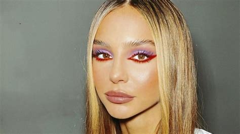 La foto de Juanita Tinelli con una bikini XS y frente al espejo que se viralizó