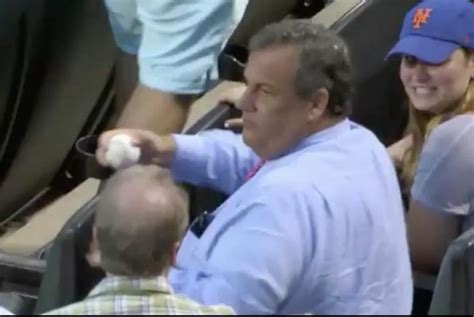 Watch: New York Mets fans boo N.J. Gov. Chris Christie after he catches ...