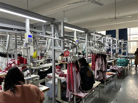 New Swimsuits Trendy Summer Bikini Halter Neck Beachwear Solid Bathing Suits Women Luxury