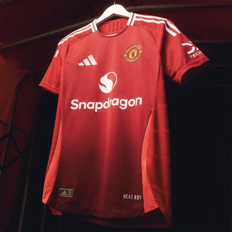 Photos New Manchester United Home Kit For Unveiled