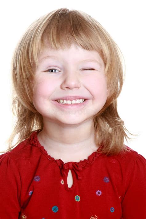 Petite Fille Avec Une Bouche Ouverte Photo Stock Image Du Drôle