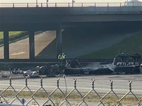 Stretch Of Highway 401 Closed In Pickering Ont After Fiery Crash