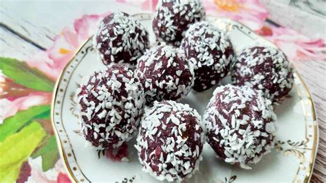 КОКОСОВЫЕ КОНФЕТЫ ИЗ СМОРОДИНЫ / COCONUT CANDIES FROM CURRANT - YouTube