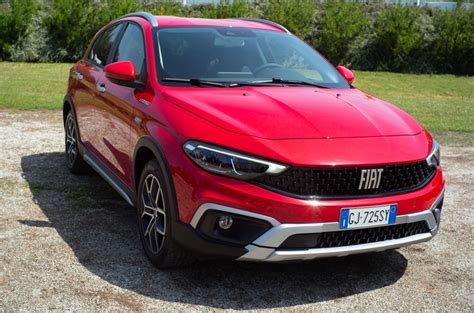 Fiat Tipo Cross Hybrid La Concurrence Le Bilan Global Tous