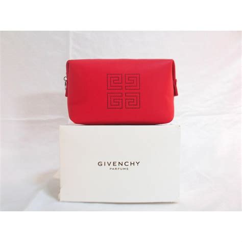 Givenchy 新品未使用箱付き Givenchy ジバンシー ポーチ ノベルティ レッド の通販 By ジェミニs Shop