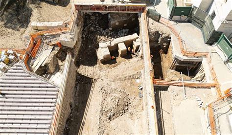 Resti Archeologici Rinvenuti Nel Cantiere Di Piazza Pia Agrpress