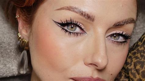 This Sophia Loren Inspired Eyeliner Hack Is Going Viral For Achieving