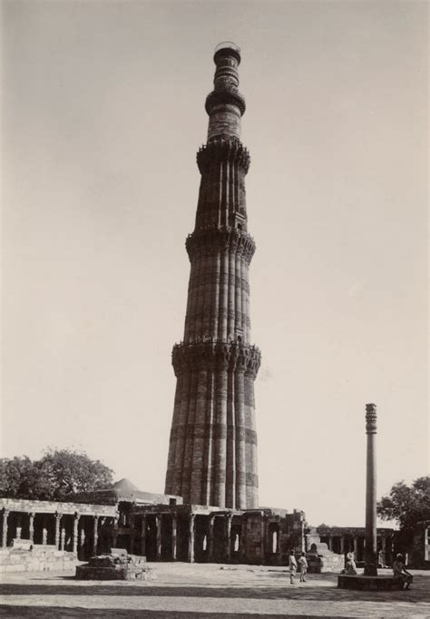 Quwwat Al Islam Mosque Complex Delhi The Qutb Minar And Iron Pillar