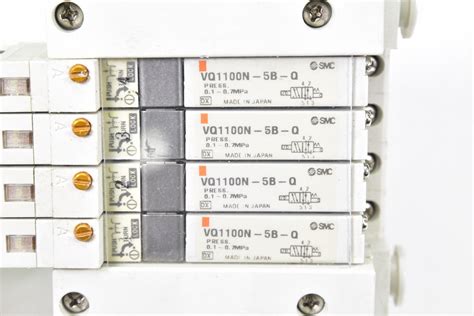 Preview: SMC VQ1-LKH010, Ventilinsel mit 4x VQ1100N-5B-Q Magnetventil ...