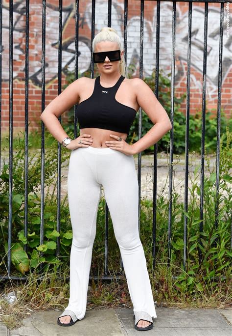 Apollonia Llewellyn Barbipage Nude OnlyFans Leaks Fappening Page