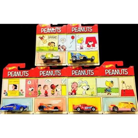 Hot Wheels Peanuts Set Completo De Snoopy Universo Hot Wheels