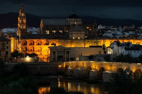 Premium Photo | Guadalquivir river with the roman bridge.