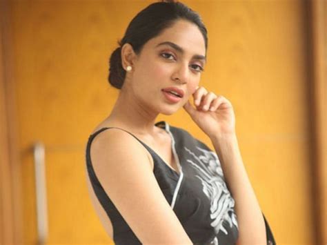 Sobhita Dhulipala Looking Gorgeous In Saree