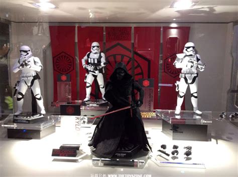 新品消息 Hot Toys星球大戰原力覺醒黑武士的信徒 Kylo Ren 1 6 人偶 Toys Zone D 玩具兄弟 Figures Price List Reviews