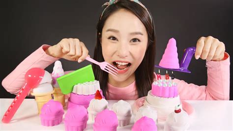 캐리의 촉촉이 모래 파티 놀이 장난감 생일 케이크 만들기 CarrieAndToys - YouTube