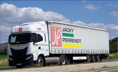 Iveco S Way 460 GNV Groupe Perrenot Saint Donat Sur L He Flickr