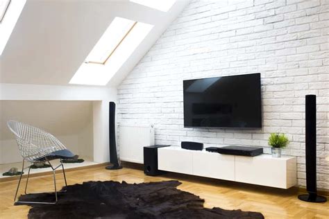 How To Choose the Right TV for Your Home: 7 Key Tips - Rachel Bustin 