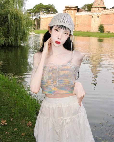 Hot girl mạng gây tranh cãi vì dao kéo giống hệt dị nhân Saostar vn