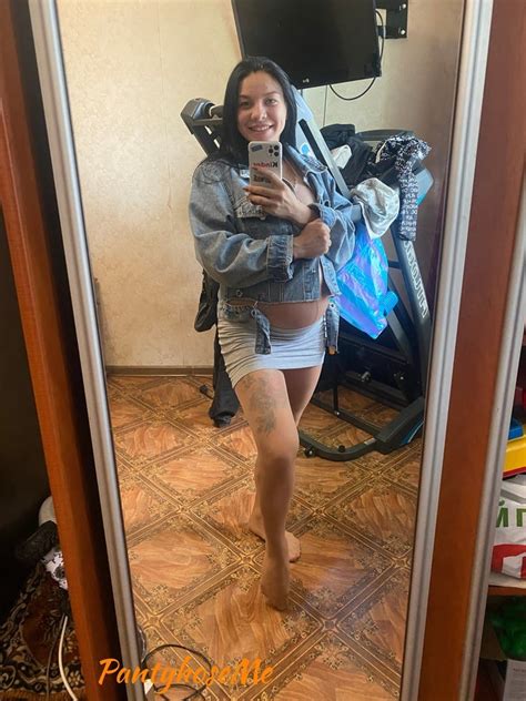 Pregnant Brunette In Sheer Pantyhose Pics Xhamster