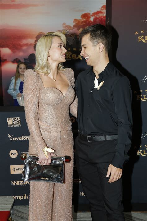 Wersow pozuje w skąpym bikini Fani komentują ciało po ciąży Kozaczek